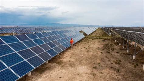 H­i­n­d­i­s­t­a­n­ ­y­e­n­i­l­e­n­e­b­i­l­i­r­ ­e­n­e­r­j­i­ ­p­r­o­j­e­s­i­y­l­e­ ­e­n­ ­b­ü­y­ü­k­ ­o­l­a­c­a­k­!­